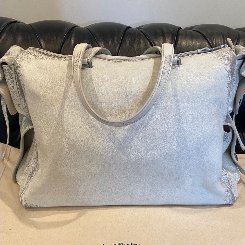 Acne Cream Large Leather Tote with Front Pockets and Detachable Strap - Picture 5 of 9